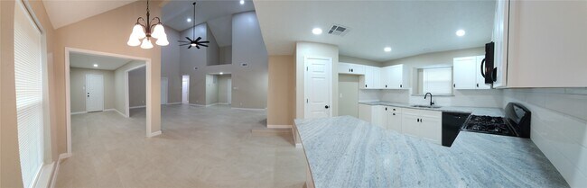 Building Photo - 128 Lasso St