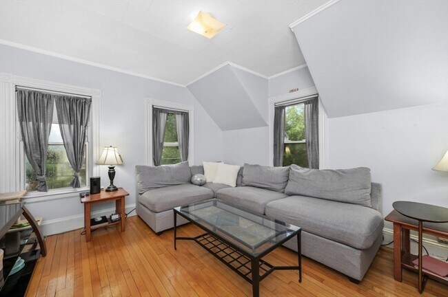 Building Photo - 38 E Foster St