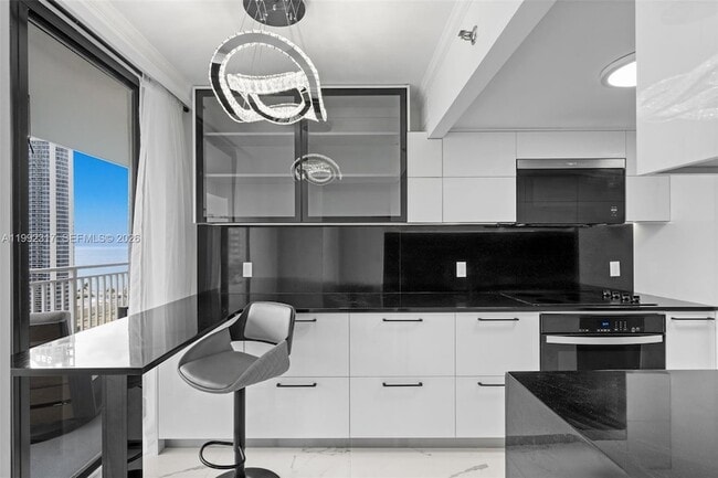 Building Photo - 210 174th St