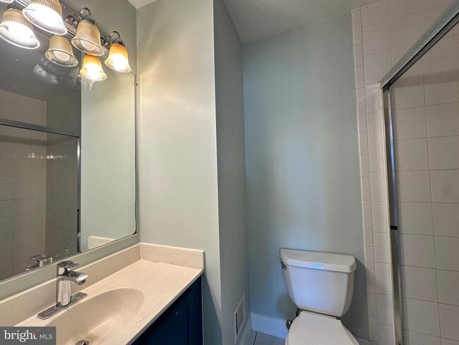 Building Photo - 14781 London Ln