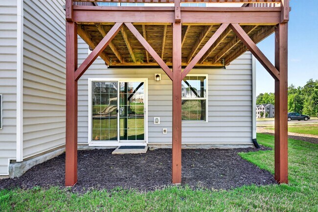 Building Photo - 1232 Lizer Rd