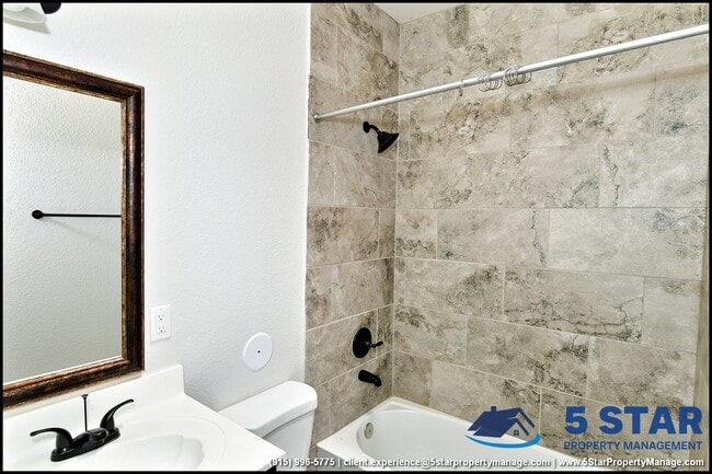 Building Photo - 14945 Tierra Escape Ave