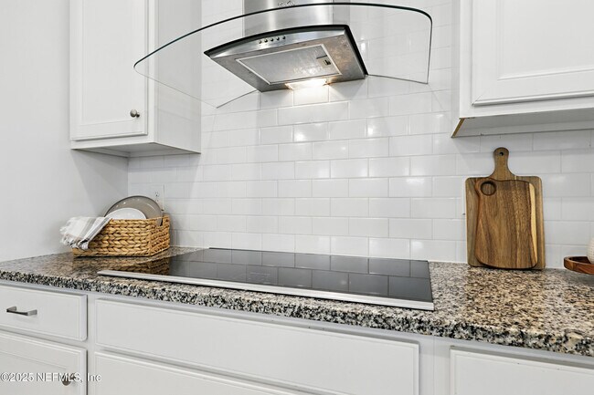 Building Photo - 225 Sweet Pne Trl