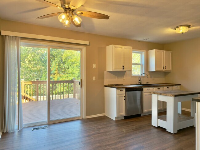 Building Photo - 11427 Valerian Way