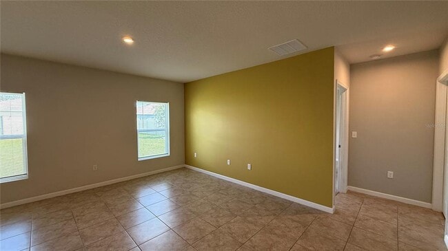 Building Photo - 1481 Haines Dr