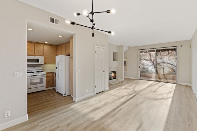 Building Photo - PRIZED UNIT IN RESORT-LIKE COMMUNITY EXCEL...