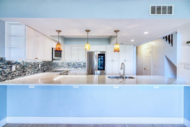 Building Photo - 121 Lagoon Ct