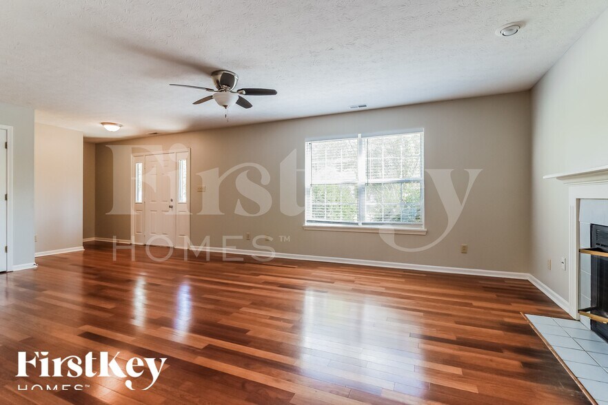 Building Photo - 1562 Winding Creek Trail