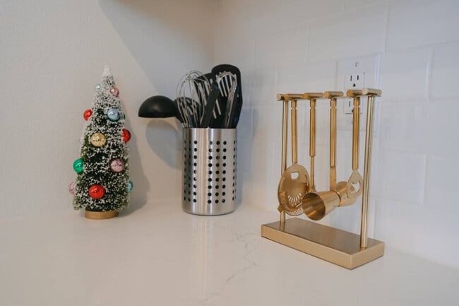 Building Photo - 3505 NE Creston Ave