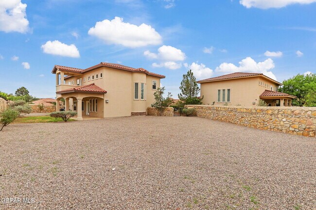 Building Photo - 6285 Wildwood Ct