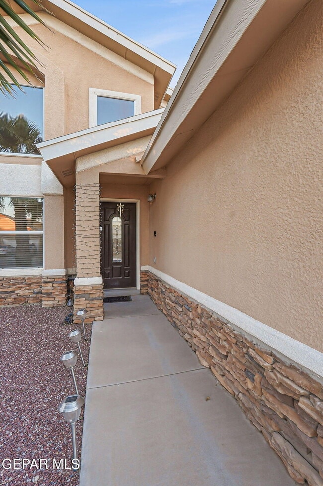 Building Photo - 2329 Honey Dew St