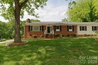 Building Photo - 416 W Pine St