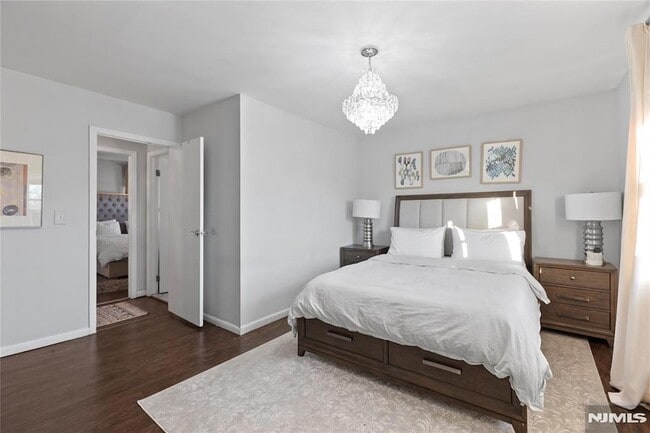 Building Photo - 557 Market St