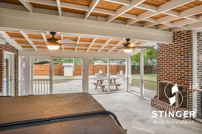 Building Photo - 150 Brickyard Point Rd S