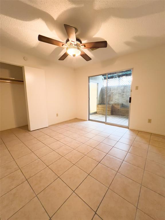 Building Photo - 2827 Waypark Dr