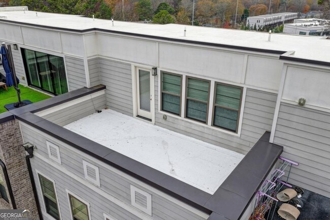 Building Photo - 2083 Holtz Ln