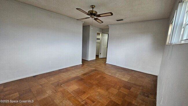 Building Photo - 1608 Watrous Dr