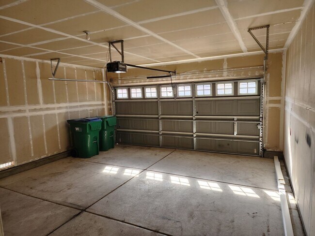 Building Photo - 3 bedroom Home For Rent in North Valleys area