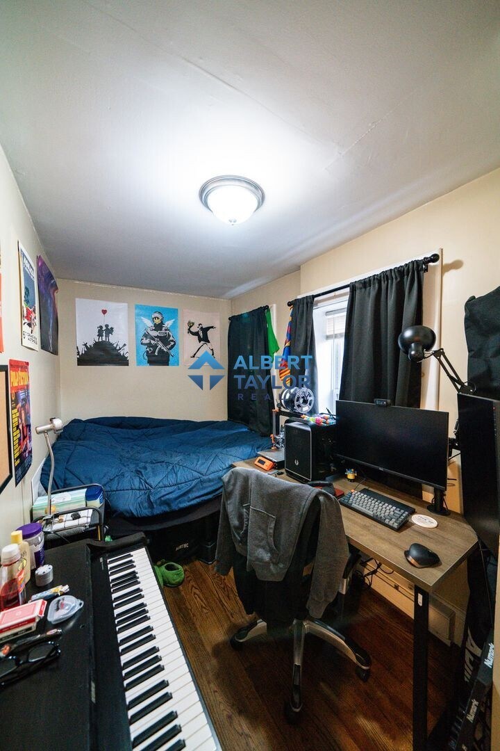 Building Photo - 4 Burke St