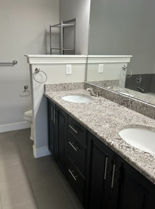 Building Photo - Stylish 3-Bedroom Townhome in Traverse Mou...