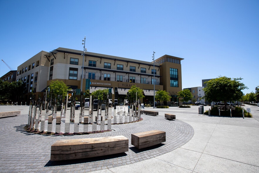 Building Photo - 2103 S Delaware St