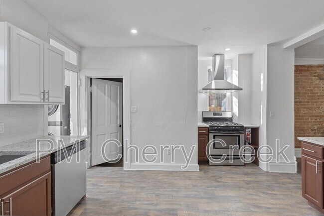 Building Photo - 3830 N Williams St