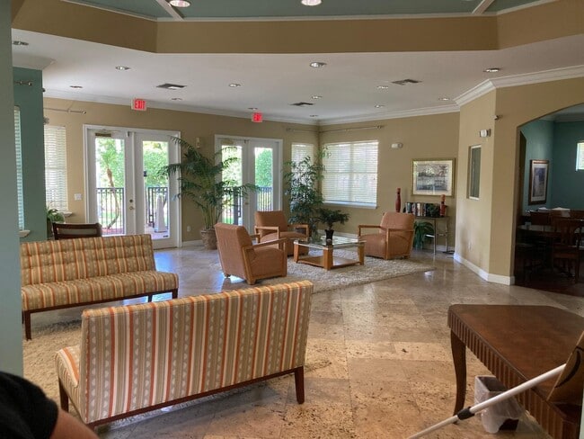 Building Photo - 10300 Fox Trail Rd S