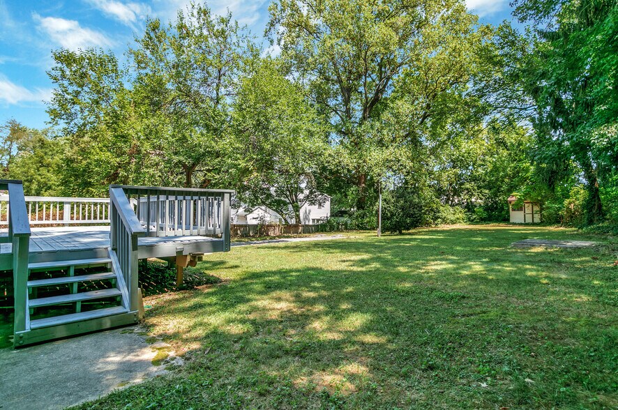 Building Photo - 9085 Autoville Dr