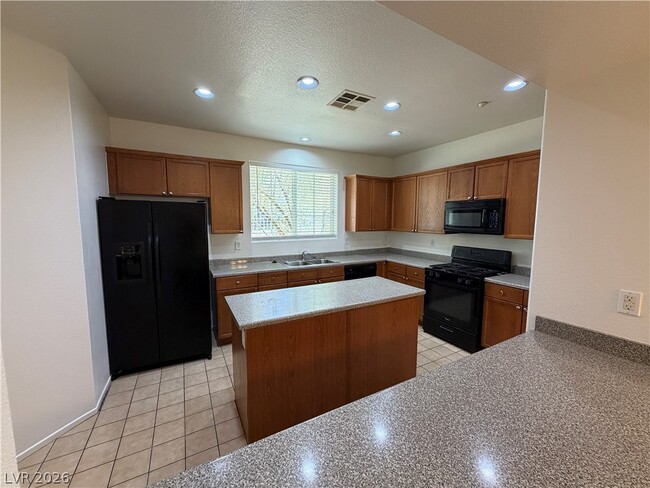 Building Photo - 9033 Attractive Ct