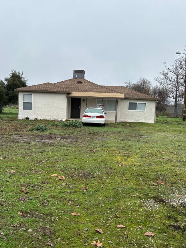 Building Photo - 2615 Tudor Rd