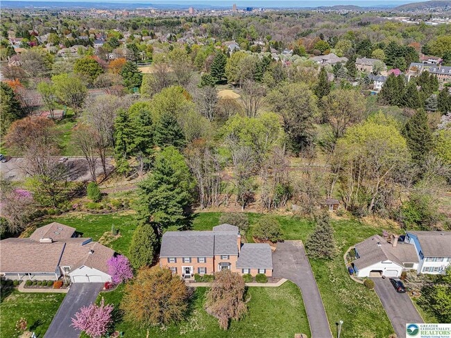 Building Photo - 2962 Fairfield Dr N