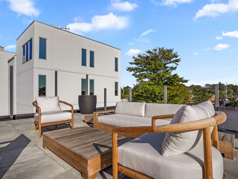 Private Rooftop - 116 Sherman St