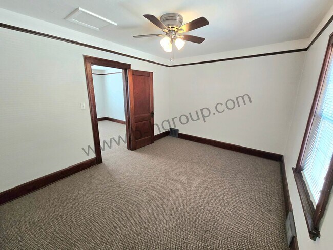 Building Photo - 4529 18th Ave