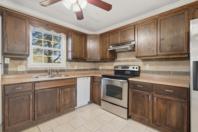 Building Photo - 2618 S 22nd St