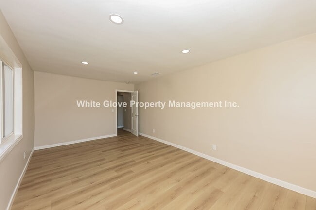 Building Photo - Remodeled La Habra Home