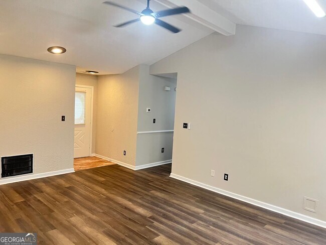 Building Photo - 510 Cornwallis Way