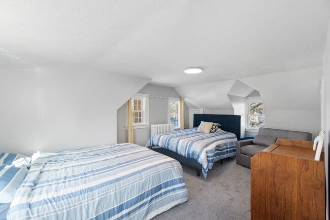 Building Photo - 32 Woodside Ave