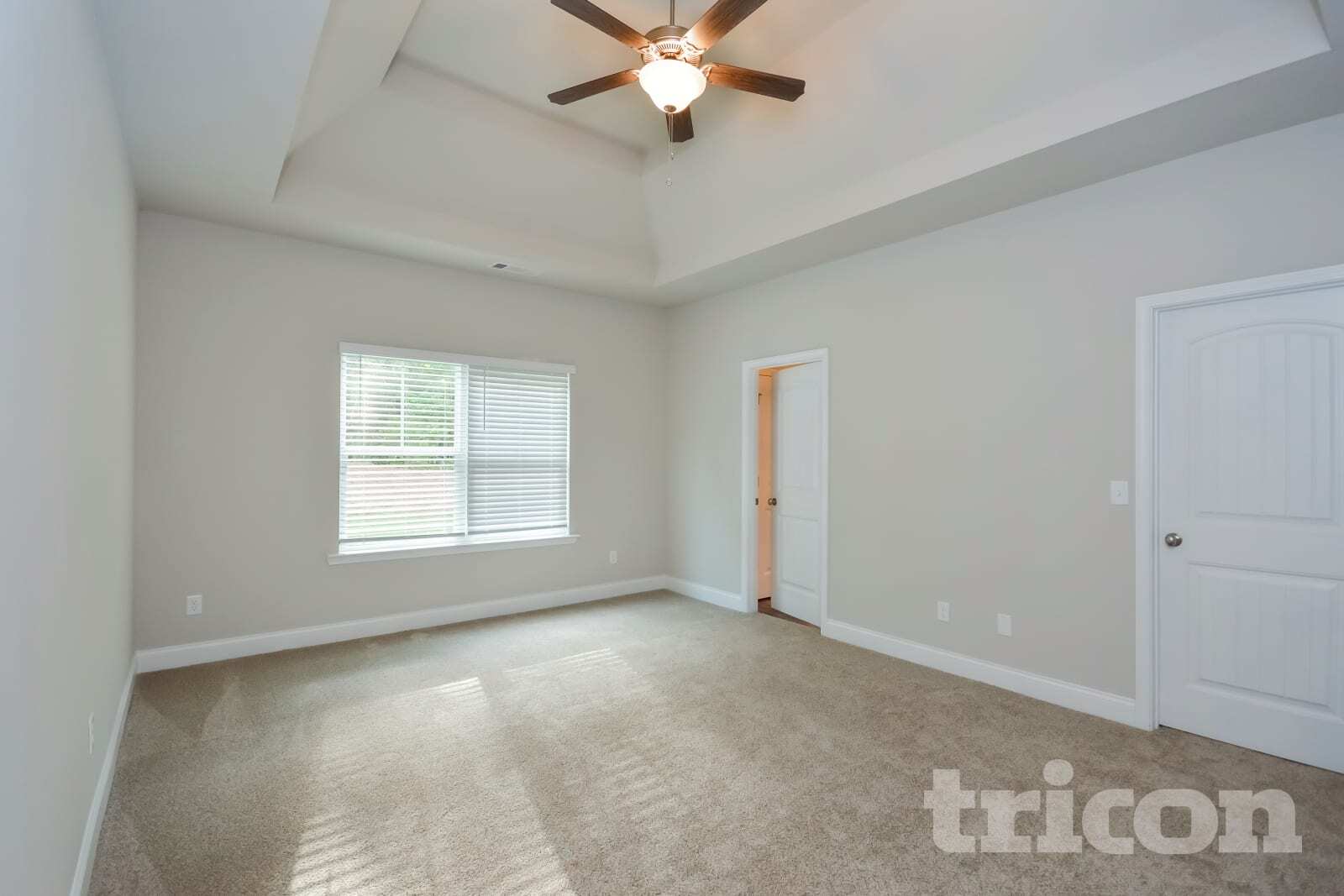 Building Photo - 290 Orchard Ln