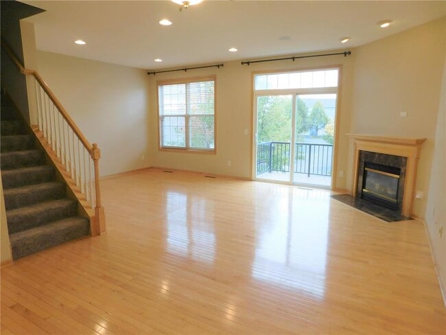 Building Photo - 4723 Woodland Ave