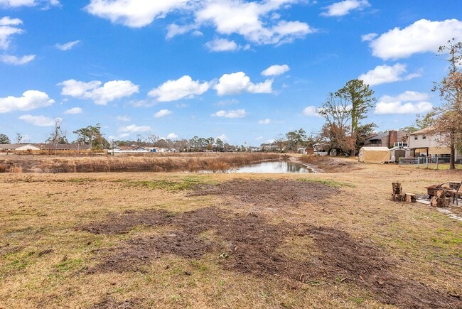 Building Photo - Master Suite with Balcony!!! Completely remodeled 2 level townhome close to the beaches of Surfside!