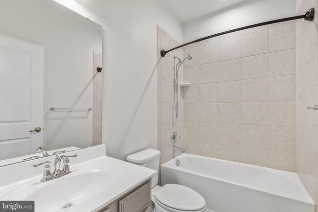 Building Photo - 21 Kohlmyer Dr