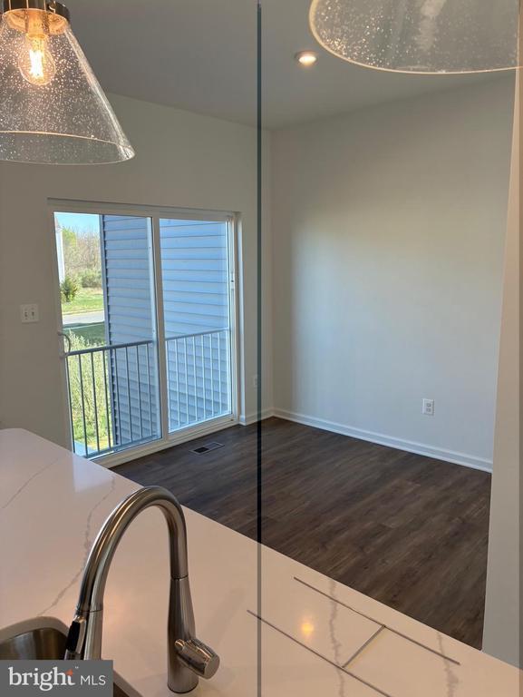 Building Photo - 473 Husky Trl