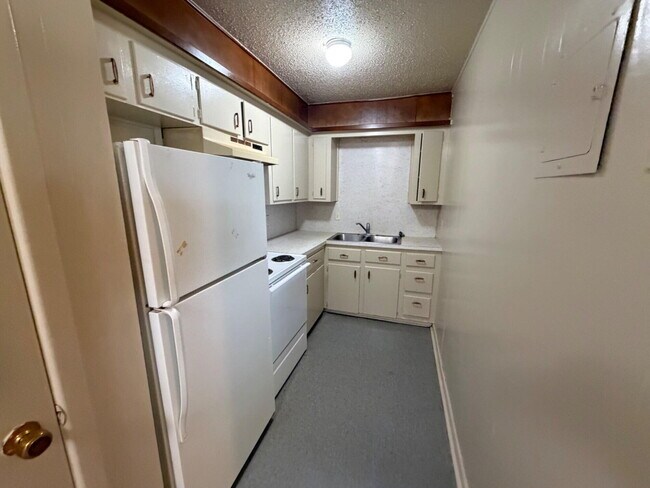 Building Photo - 5909 East F M 40