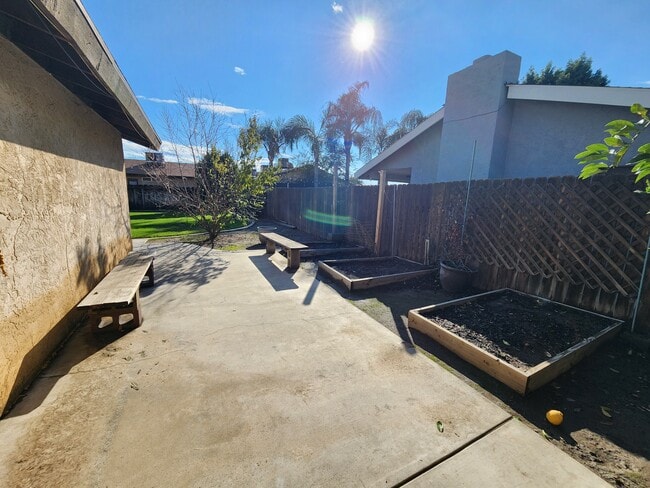 Building Photo - 3501 Adanac Ct