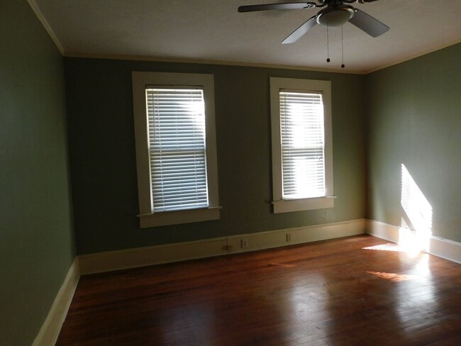Building Photo - 2 Bedroom on Toombs