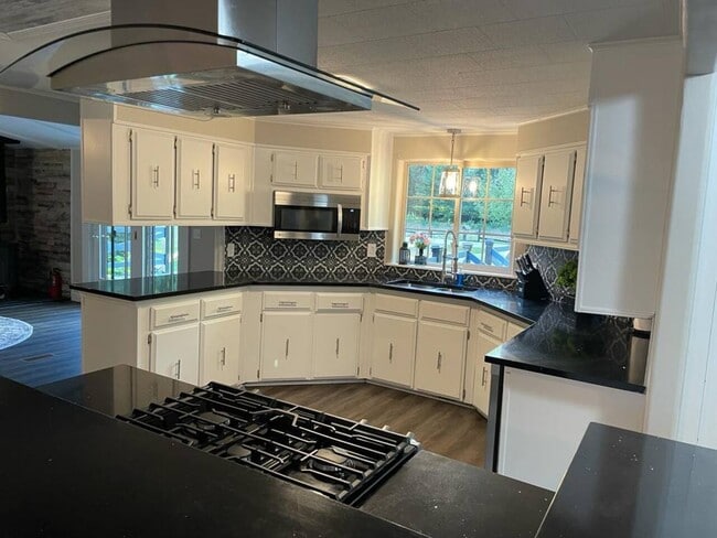 Building Photo - N3185 Seward Heights Rd