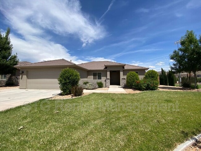Building Photo - 758 N 300 W