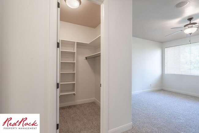 Building Photo - Remarkable 3 Bedroom Condo Next to Sunbroo...