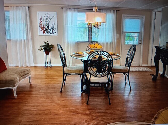 Building Photo - 4542 Friendly Harbor St