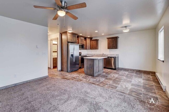 Building Photo - 2070 Gold Ave